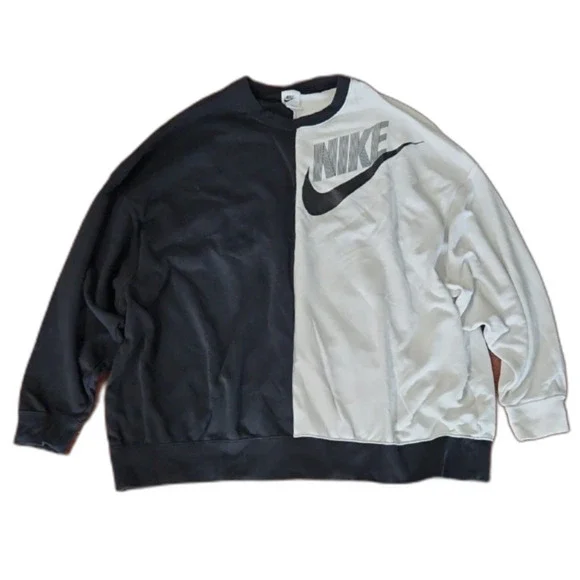 Nike Women's Oversized Fleece Dance Sweatshirt, Black/White, Size L, DV0328-010 - Picture 4 of 11